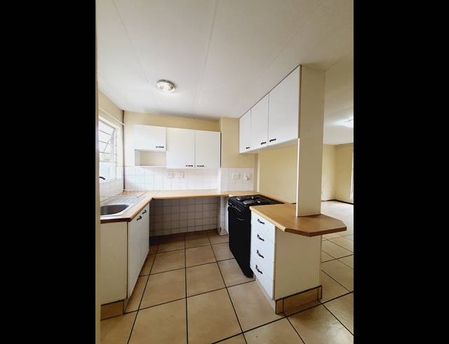 2 BEDROOM APARTMENT RENTED IN VORNA VALLEY